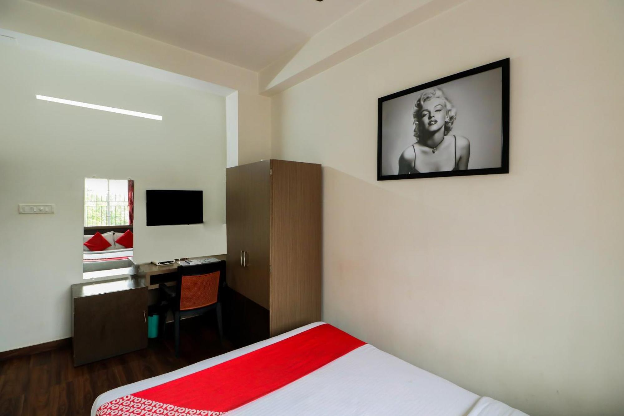 Oyo Flagship 1805 Hotel Star Delight Panchuria エクステリア 写真