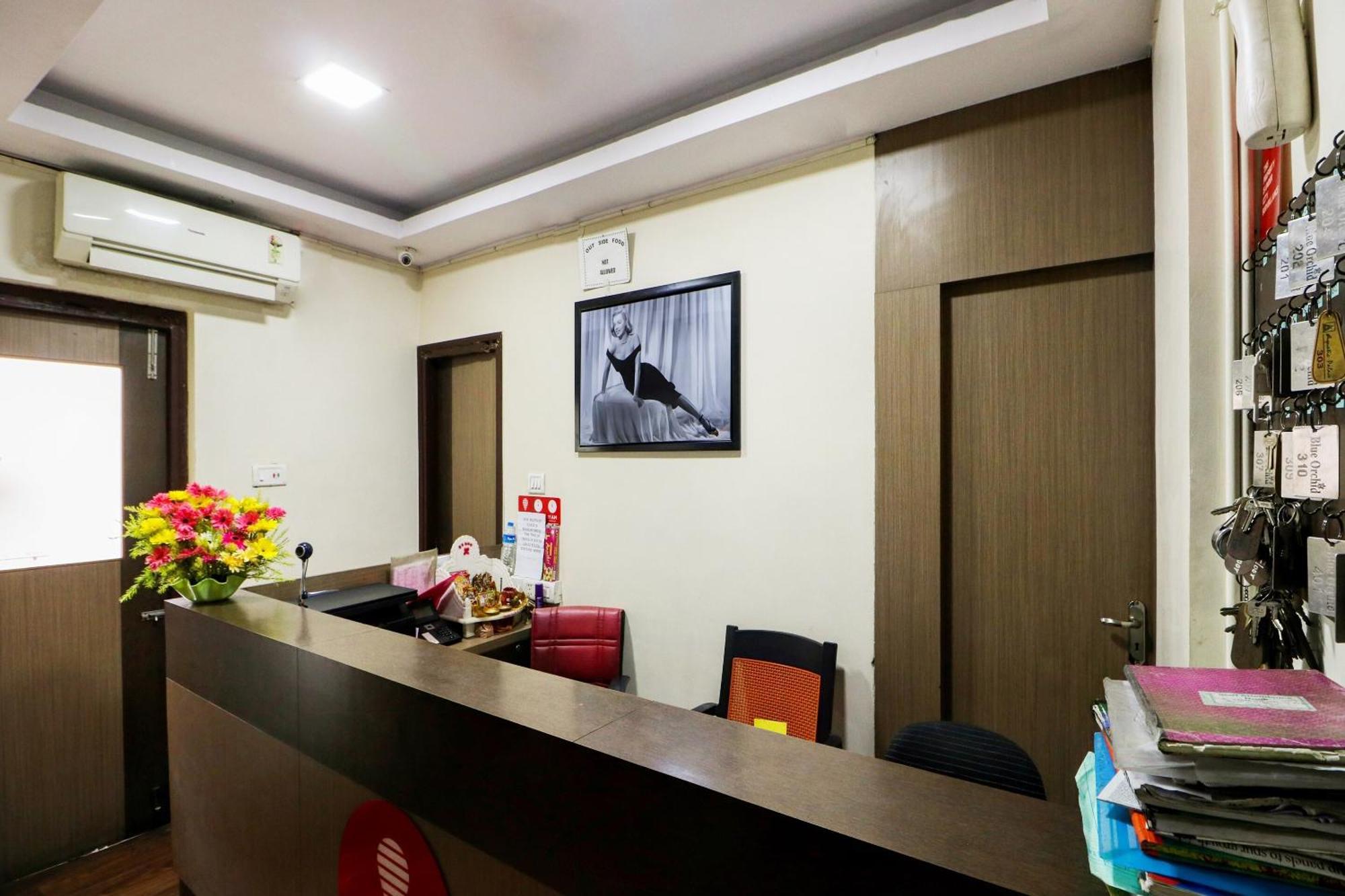 Oyo Flagship 1805 Hotel Star Delight Panchuria エクステリア 写真