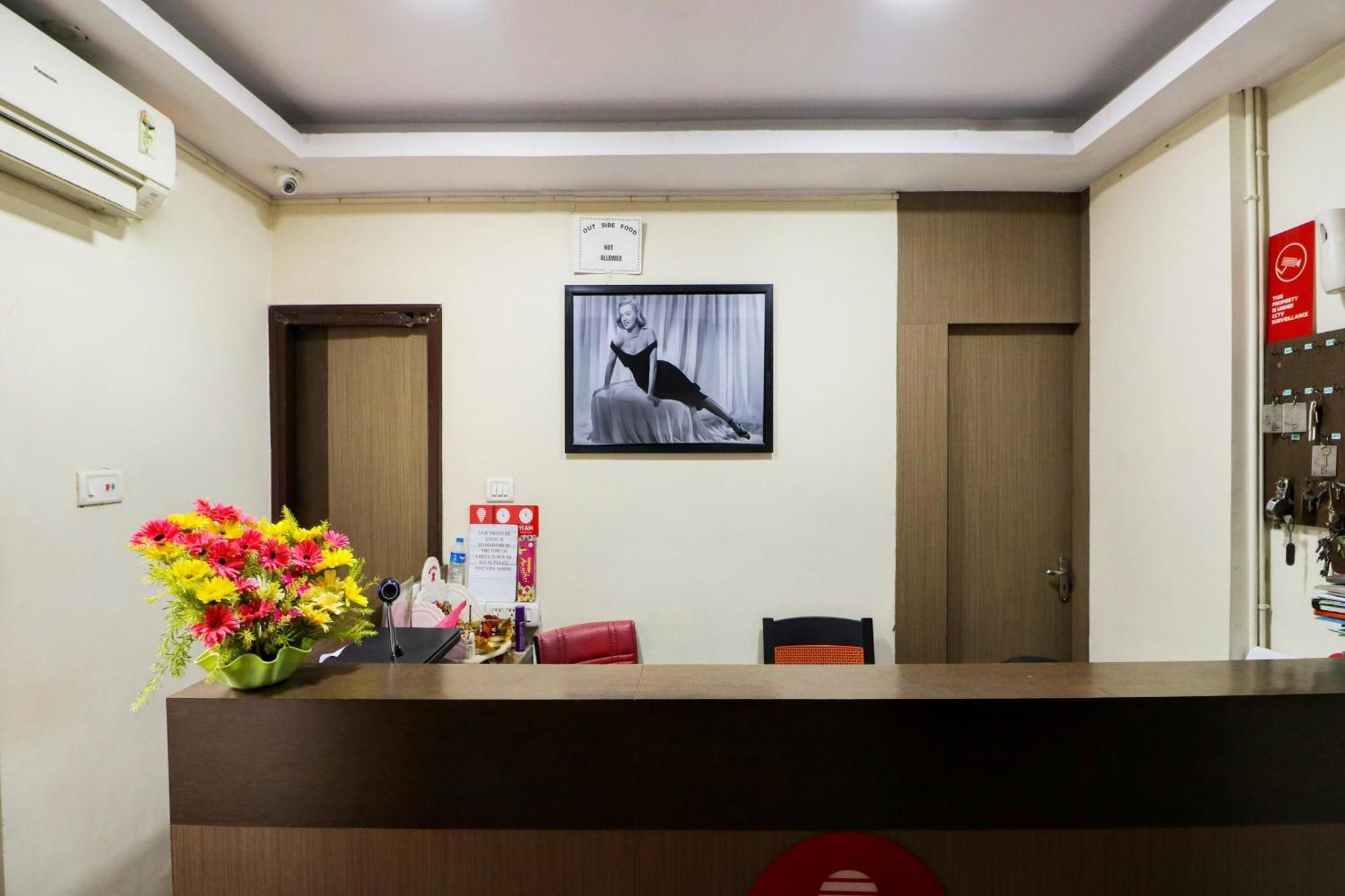 Oyo Flagship 1805 Hotel Star Delight Panchuria エクステリア 写真